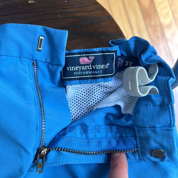 Boys Vineyard Vines performance shorts - 3T - Picture 3 of 3